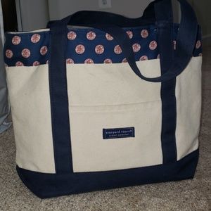 Colgate vineyard vines tote bag